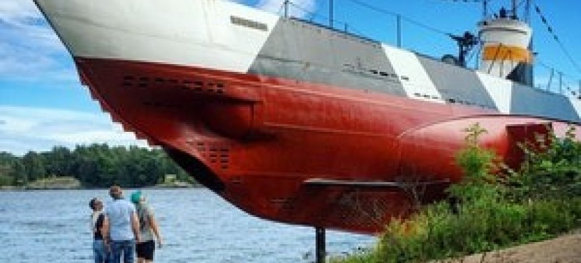 Private Shore Excursion: Taste of Helsinki and Suomenlinna