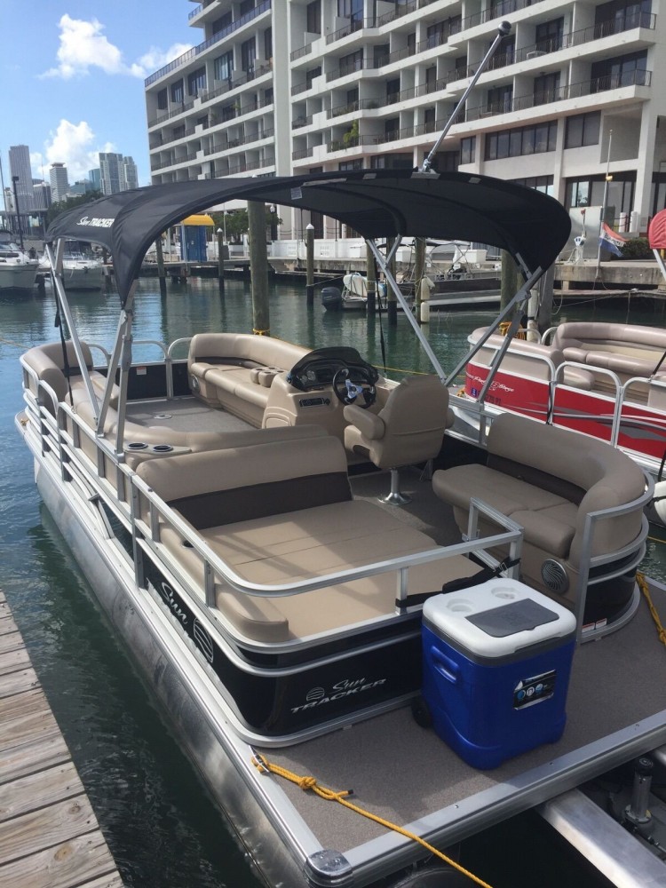 Private 22′ Pontoon Boat Rental Miami Project Expedition