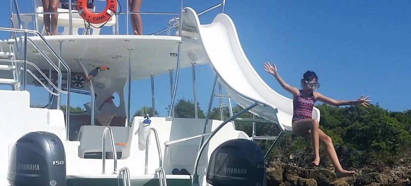 Private Catamaran Charter on the Happy Fish 2