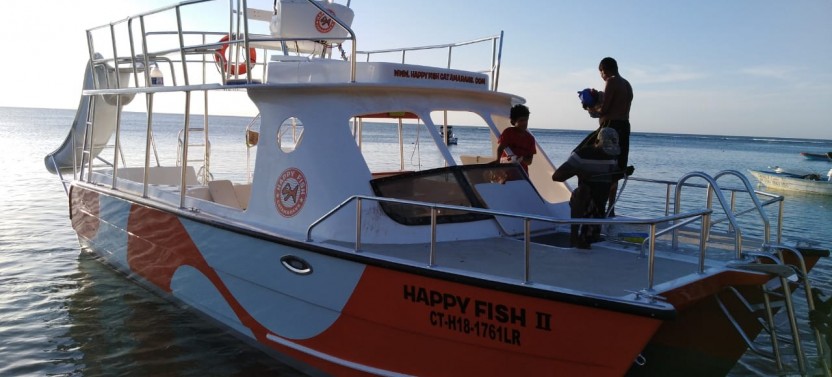Private Catamaran Charter on the Happy Fish 2