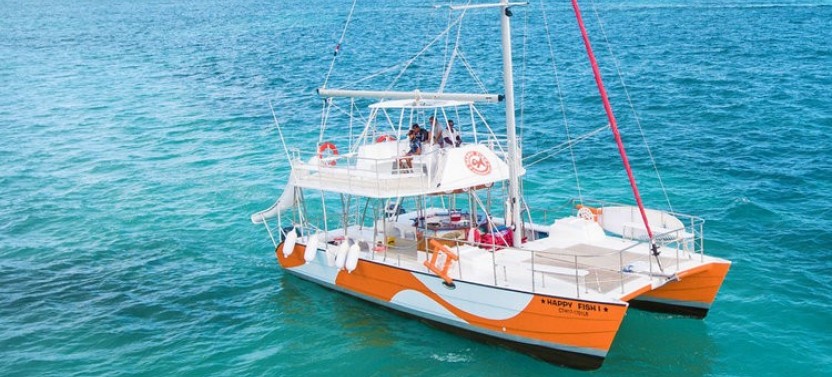 Private Catamaran Charter on the Happy Fish 1