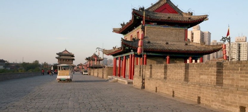 Xi'an: Terracotta Army, Buffet Lunch, City Wall, Goose Pagoda, Bazaar