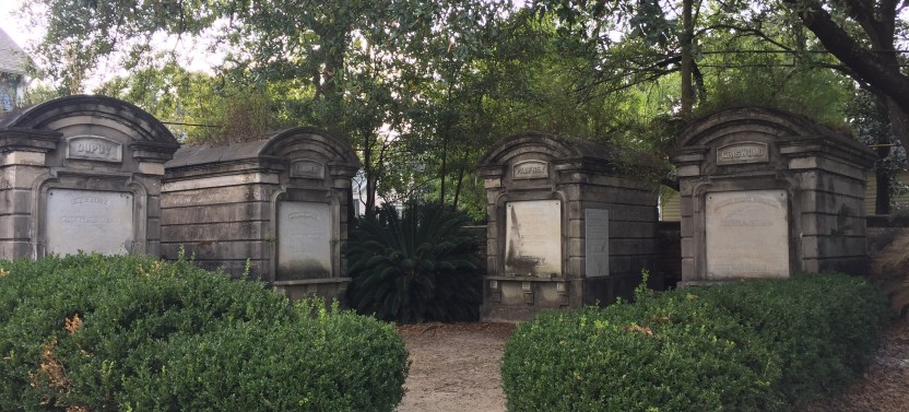 Small Group Garden District Walking Tour