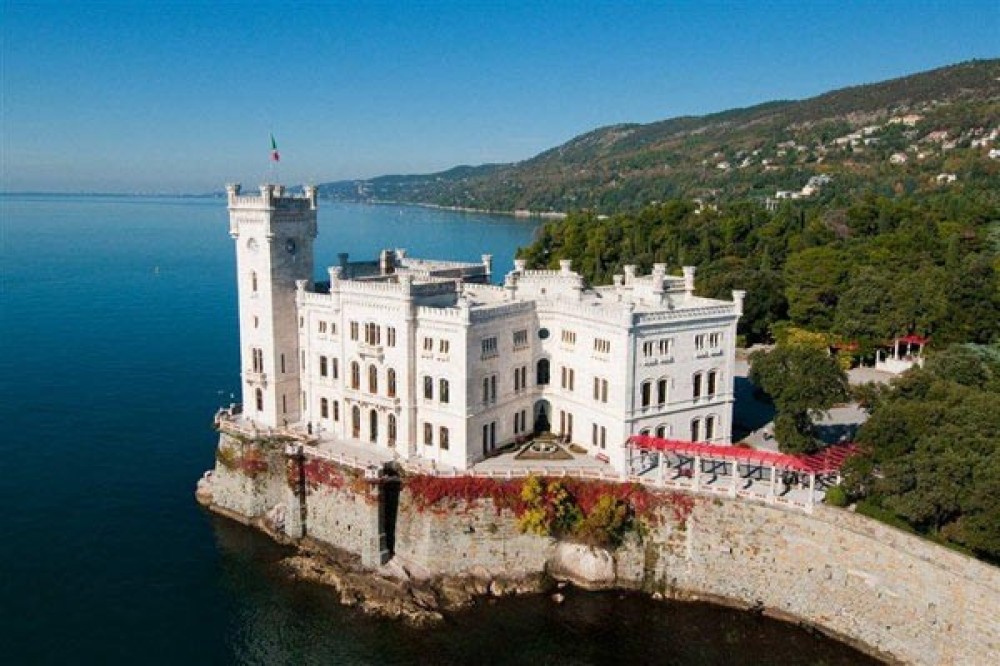 Private Trieste & Miramare Tour from Ljubljana