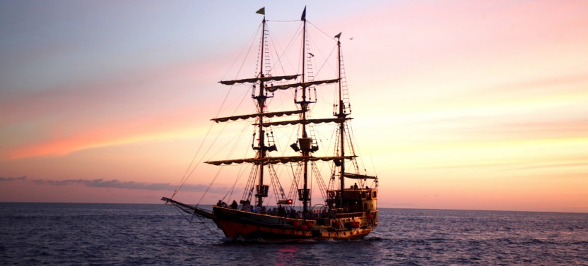 Yo Ho Show Sunset Dinner & Pirate Show Cruise Buccaneer Queen