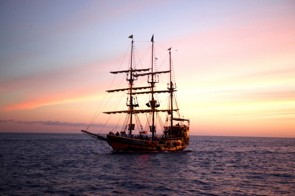 Yo Ho Show Sunset Dinner & Pirate Show Cruise Cabo Legend - Cabo San ...