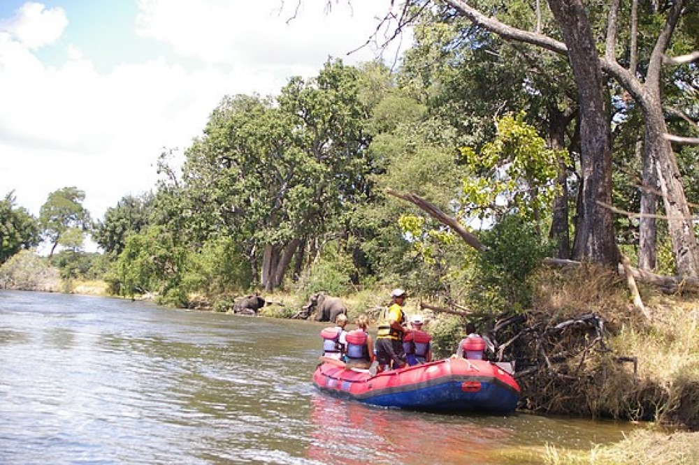 Raft Float above The Victoria Falls