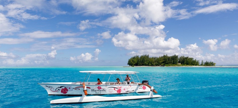 Polynesian Outrigger Canoe Tour with Eco Snorkeling & Lunch
