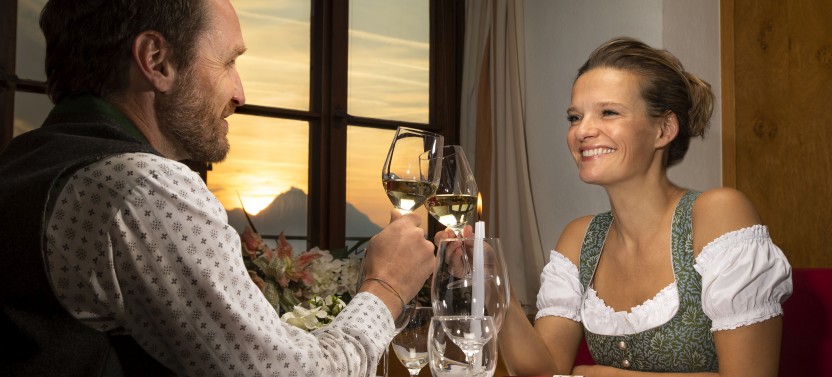River Cruise & Best of Mozart Fortress Concert with Dinner