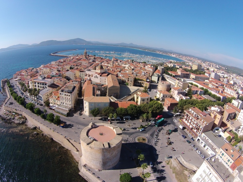 Cagliari: Alghero full day Private Tour Experience