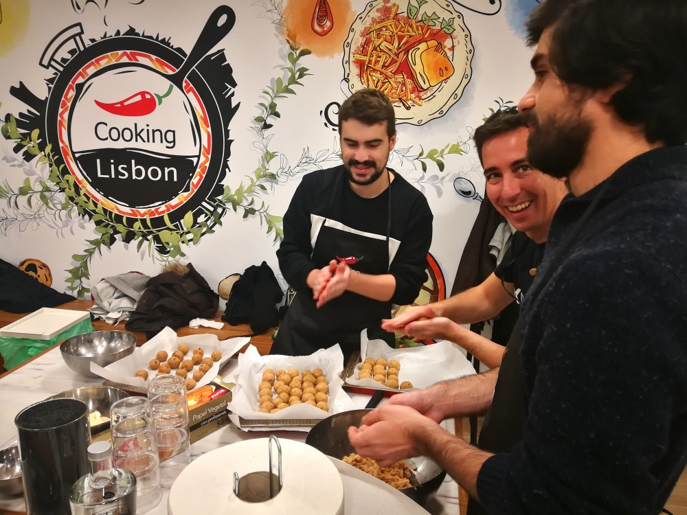 Food & Wines Experience Market, Wine Tasting, & Cooking Class Lisbon
