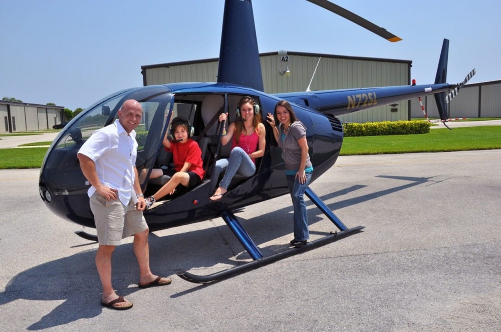 Private Tour: 1 Hour Helicopter Flight Over Rainforest & Beaches