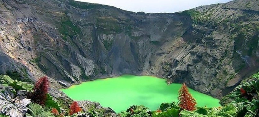 Private Tour: Irazú Volcano National Park & Hot Springs