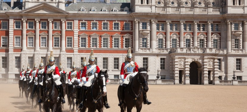 Changing of The Guard Guided Walking Tour