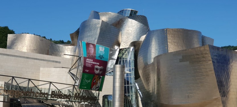 Walking Tour in Bilbao