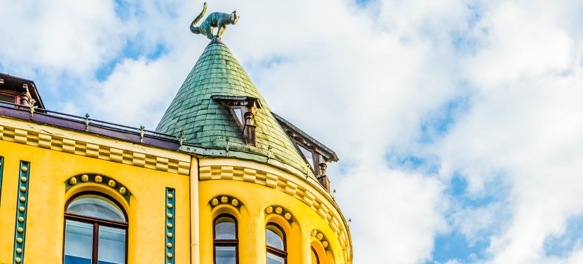 Riga Old Town & Art Nouveau Museum (Private Tour)