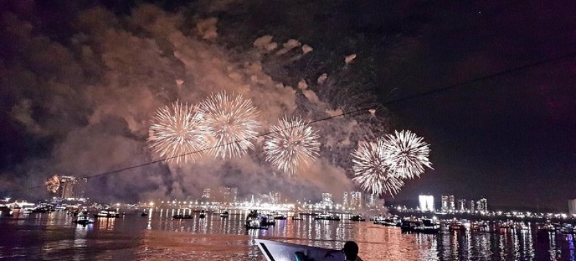 Manaus New Year's Eve Party by Boat