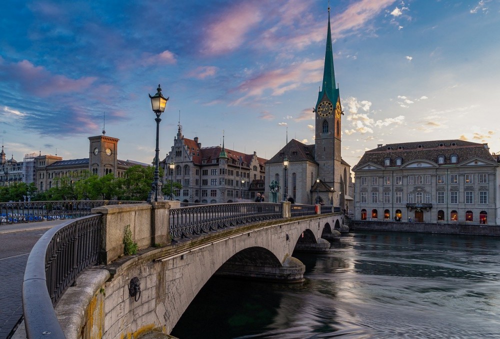 Private Tour of Zurich, Rheinfalls & Stein am Rhein from Lucerne