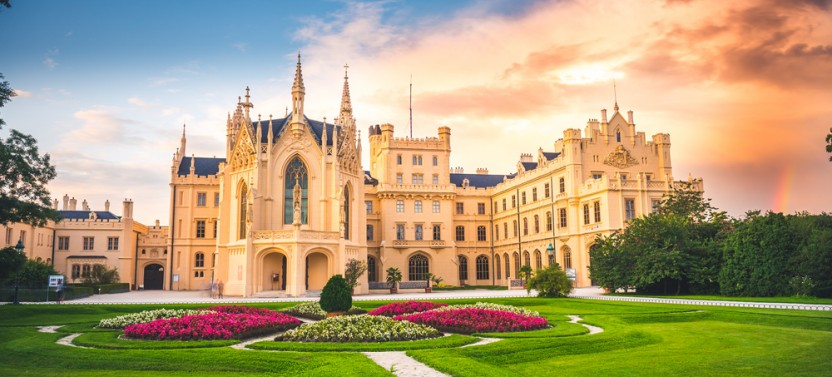 Private Drive: Trip Mikulov & Lednice Chateau & Park from Vienna