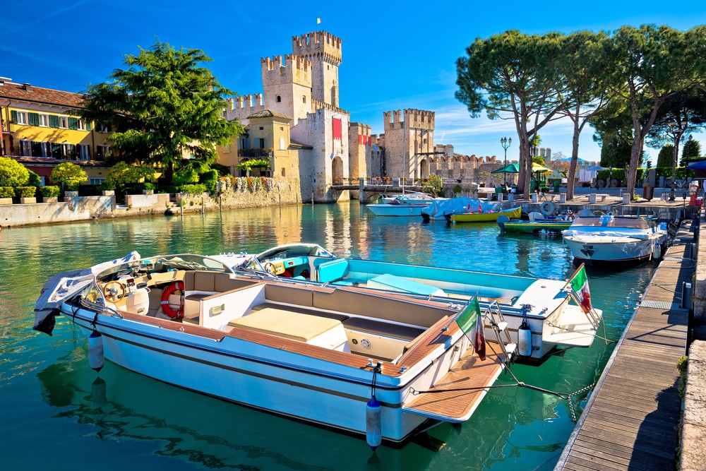 Private Drive: Sirmione and Verona from Milan