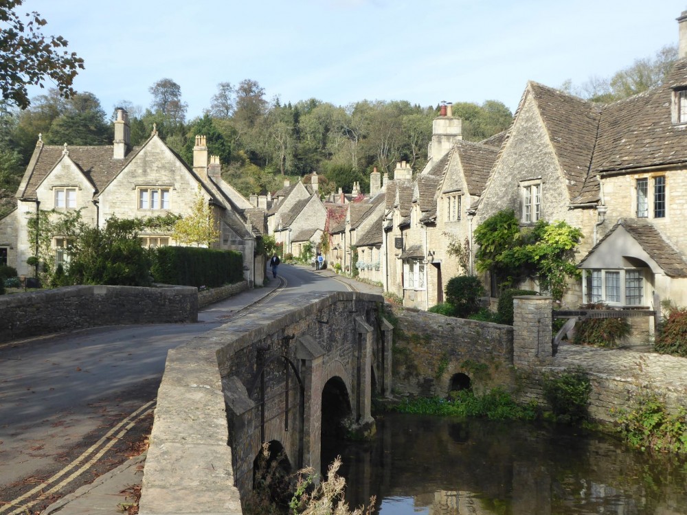 Lacock and Castle Combe with Cream Tea - Half Day Private Tour