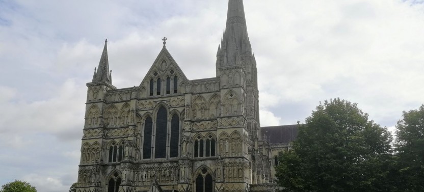 Southampton Shore Excursion: Salisbury Cathedral, Bath & Stonehenge