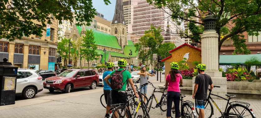 E-Bike tour of Montreal’s hidden treasures through its neigbourhoods (3Hrs)