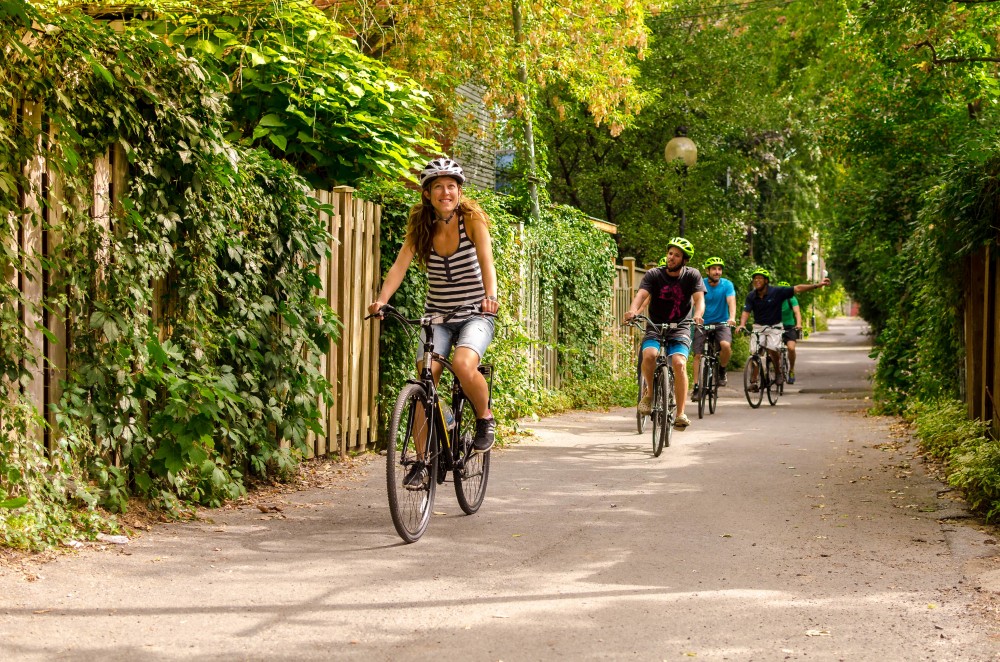 Electric Bike Montreal Plus Guided Bike Tour (3 Hour)