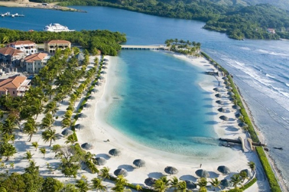 Shore Excursion Extremely Extreme Zip from Coxen Hole Coxen Hole