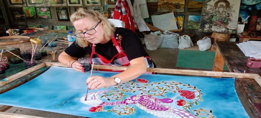 Bali Batik Handicraft Class & Ubud Tour
