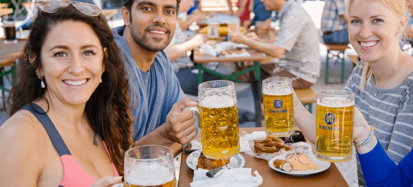 Private Highlights of Munich Bike Tour with Beer Garden Stop