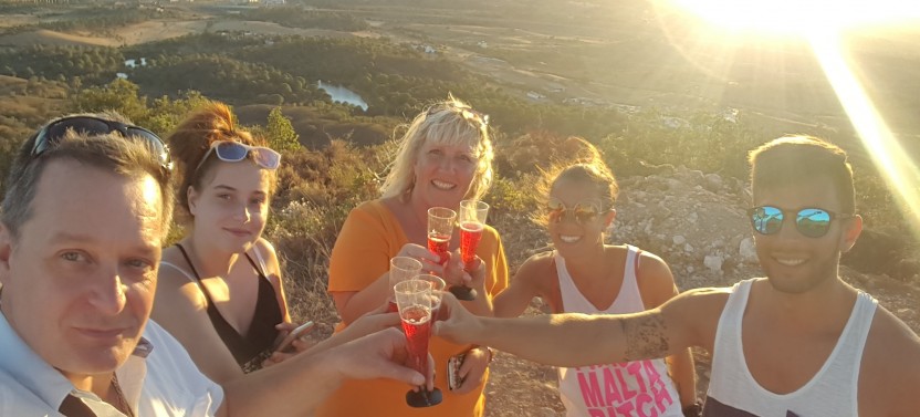 Sunset Jeep Safari with Dinner in Algarve