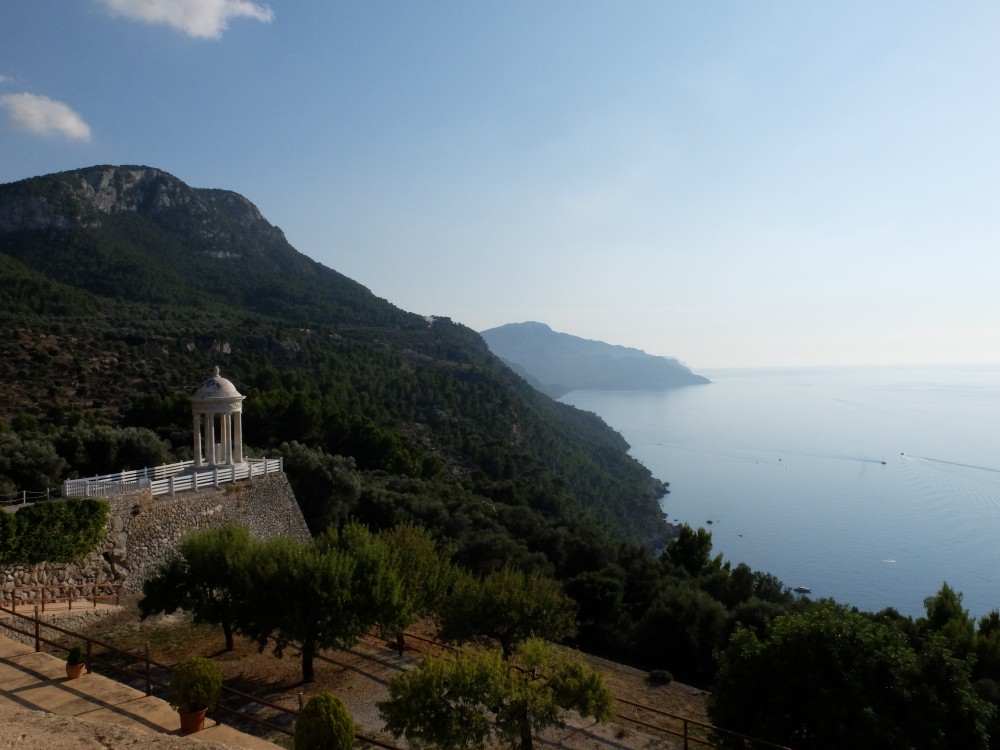 Deluxe Mountain Private Tour to Valldemossa and Deià in a Mercedes V