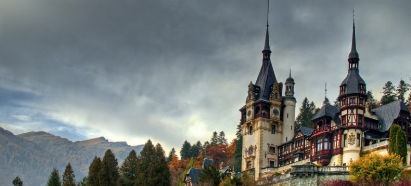 Private Day Trip from Giurgiu to Peles, Bran Castle and Brasov