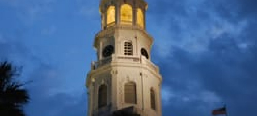 The Ghosts of Charleston Small Group Tour