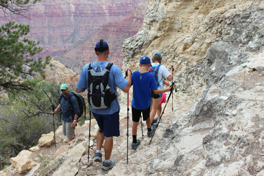 Private Customizable Grand Canyon Day Hike & Sightseeing Tour
