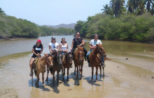 Ixtapa Zihuatanejo By Luis De La Maza2