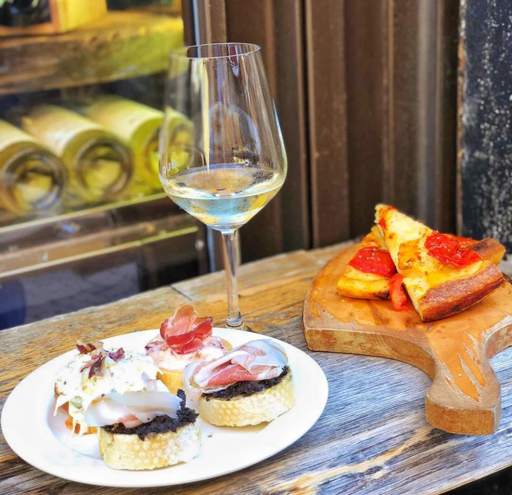 Verona Traditional Food & Wine Tour - Eat, Learn and have fun with a Local