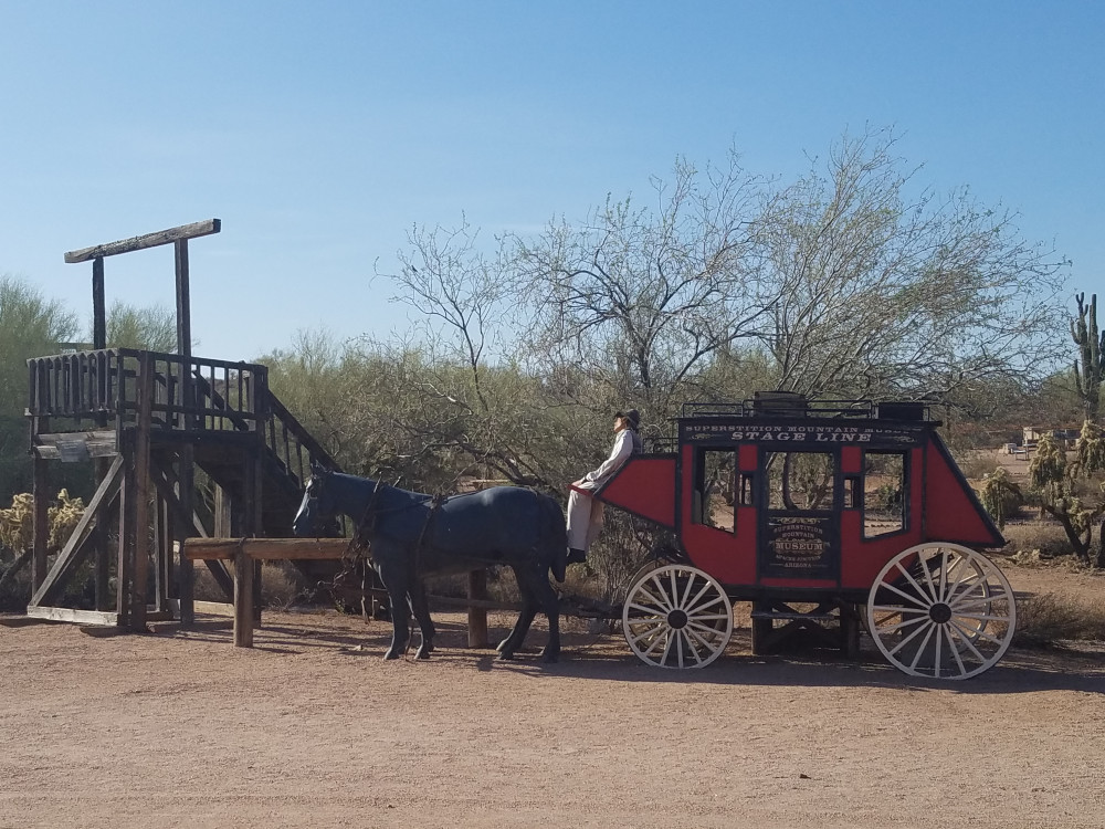 Apache Trail Day Private Tour from Phoenix