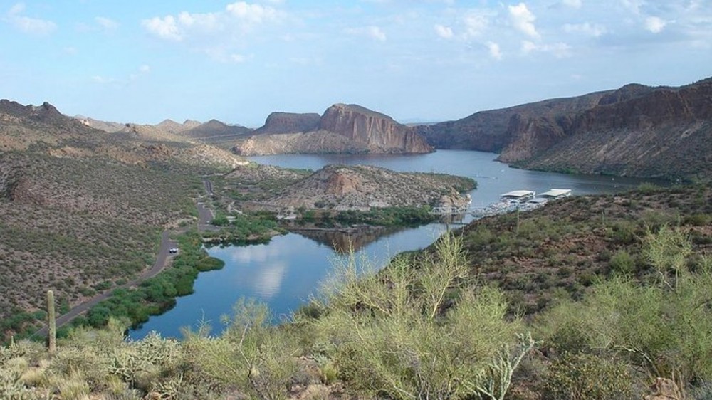 Apache Trail Day Small Group Tour from Scottsdale