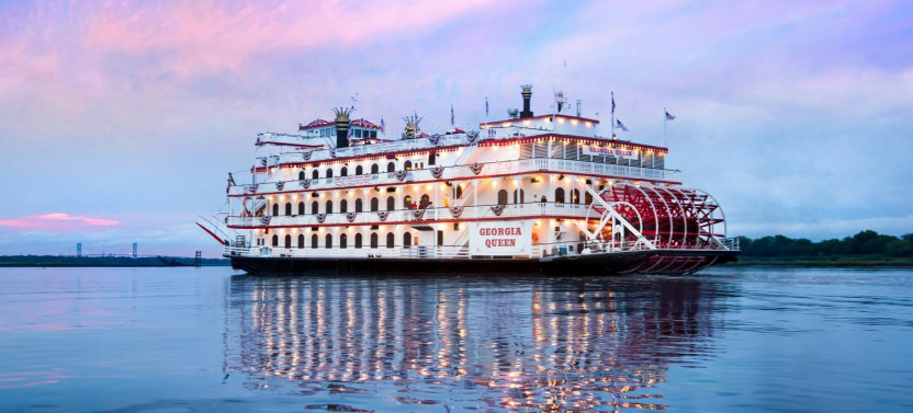 Savannah's Land & Sea Combo: Trolley Tour with River Cruise