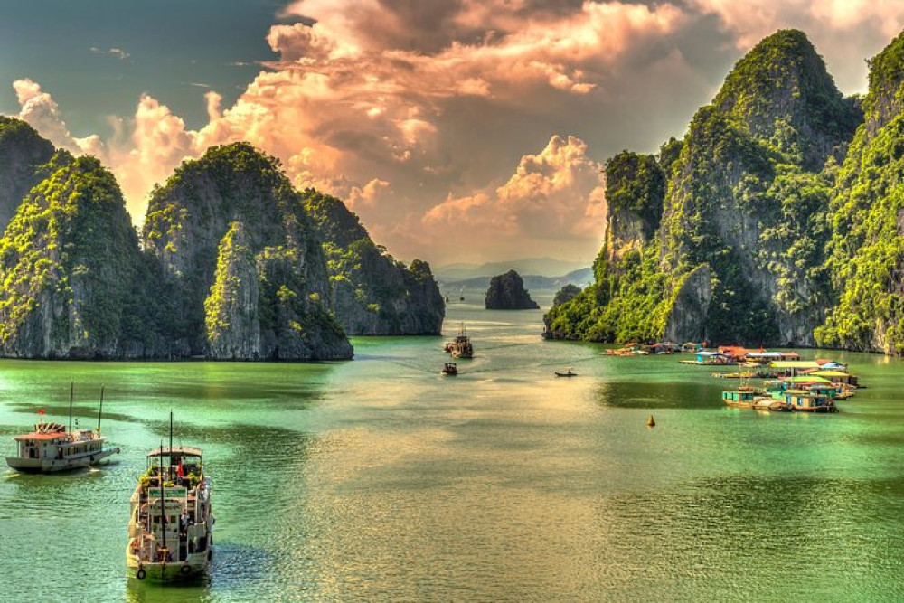 5-Day Hanoi, Halong Bay & Angkor Wat Highlights Tour