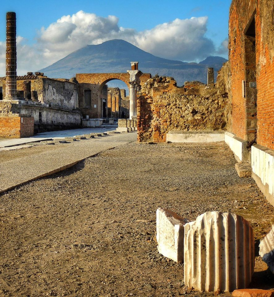 Day Trip From Rome To Pompeii W/ Naples Archaeological Museum