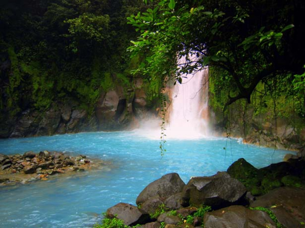 rio celeste tour from guanacaste