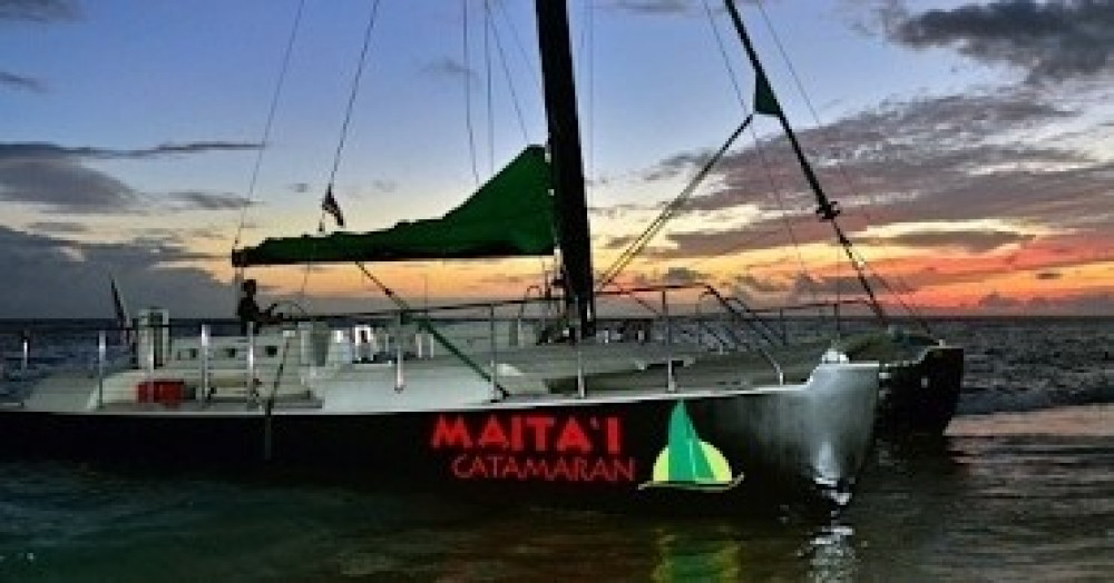 Private Exclusive Mahina Moonlight Charter