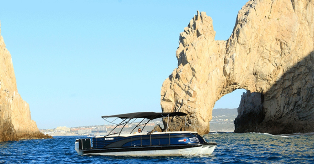 3-Hour Elite Tritoon boat for snorkeling, Sunset, Bay Tour .