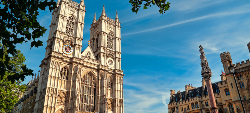 London in One Day with Changing of The Guard & River Cruise