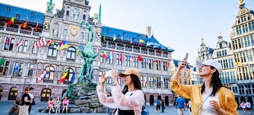 Antwerp Sightseeing Tour from Brussels