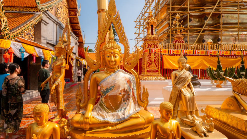 Chiang Mai Songtaew Trio Express Transfer with Sightseeing at 3:30 pm
