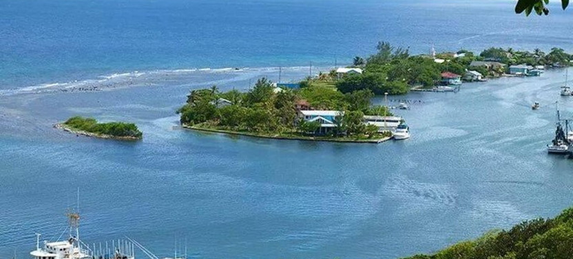 Roatan Private Tour: Shopping, Sightseeing and Beach Break